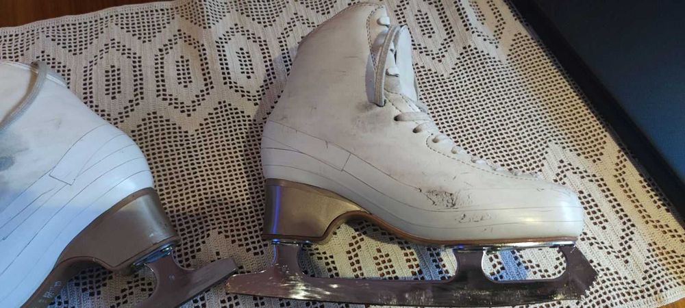 Кънки за фигурно пързаляне Edea overture 240