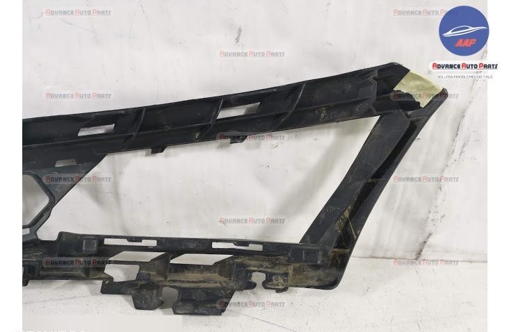 Шкода Кодиак / Skoda Kodiaq Оригинална дясна поддръжка за предна решет