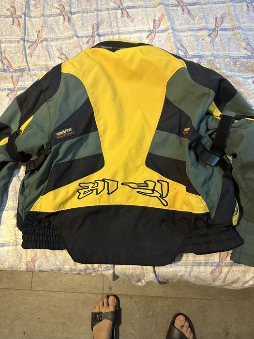 Pantaloni trening noi 100 lei si geaca moto