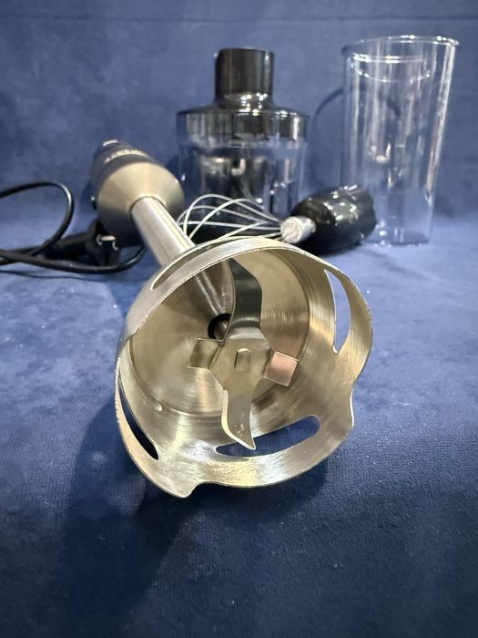 Ръчен пасатор Black and Decker