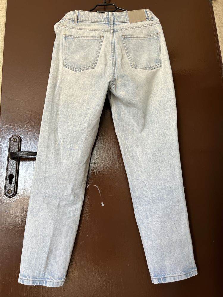 Дънки тип mom’s fit