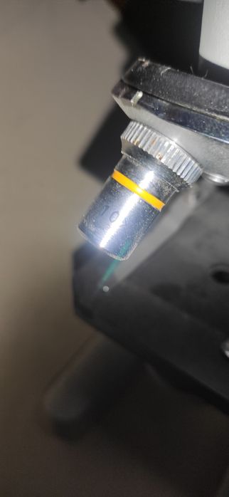 Лабораторный микроскоп