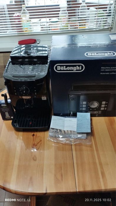 Гаранционна кафемашина Delonghi ECAM 12.121.B