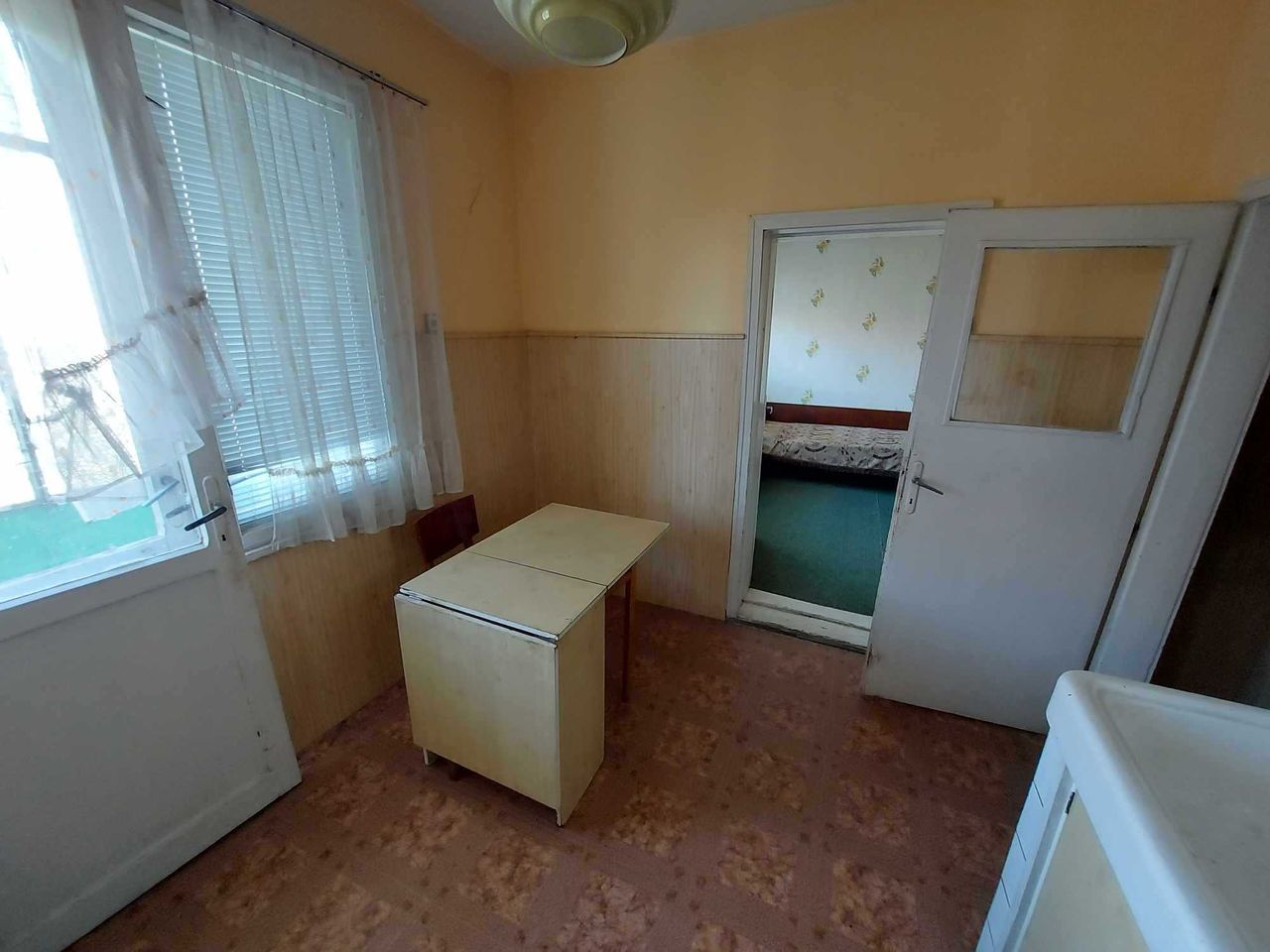 Продава се Тристаен апартамент в Търговище, Център - 85 кв.м за 960 €/кв.м - Снимка #1