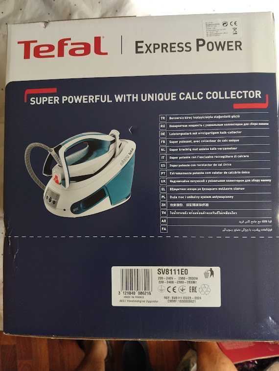 НОВ, запечатан парогенератор TEFAL SV8111E0