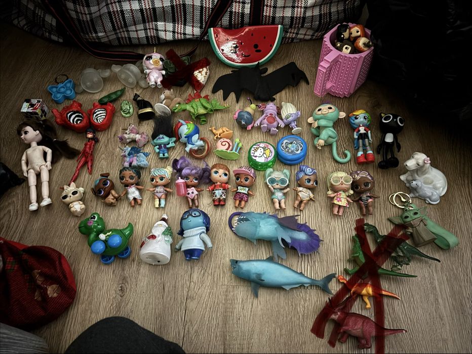 игрушки коллекционные и детские
