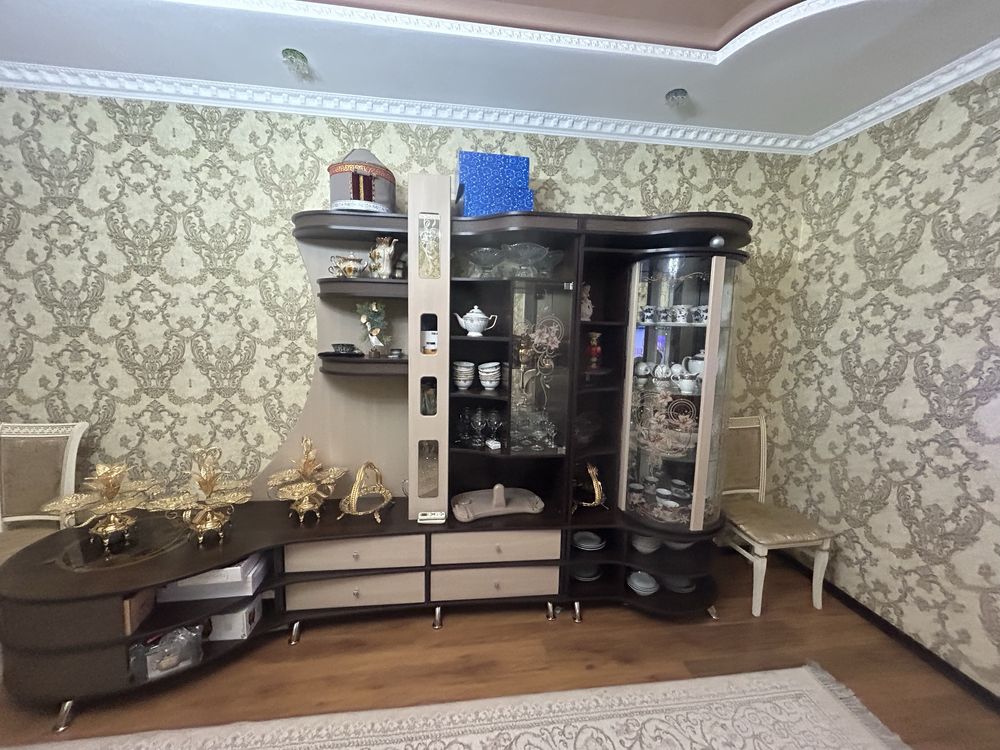 Сервант в гостинную
