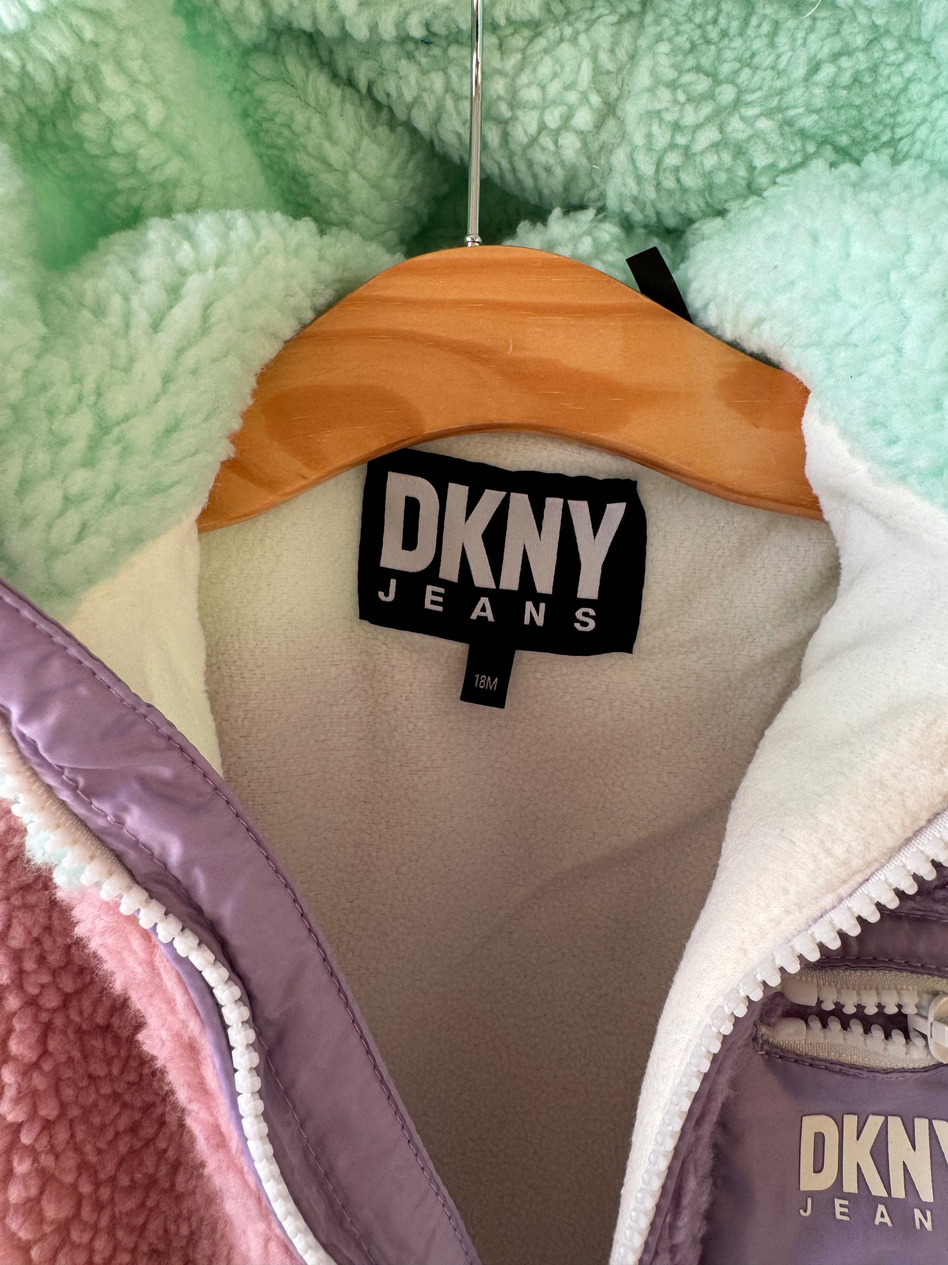 Детско пухено яке DKNY