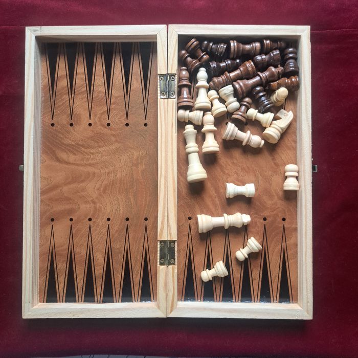 Продам шахматы !