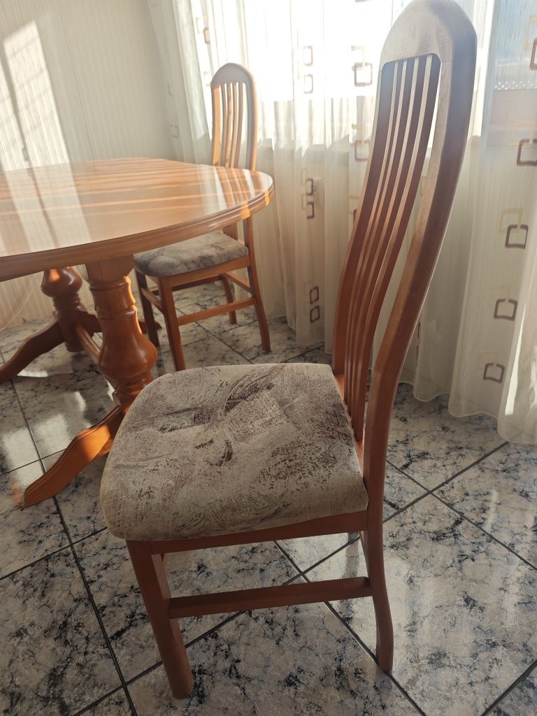 Столове за трапезария