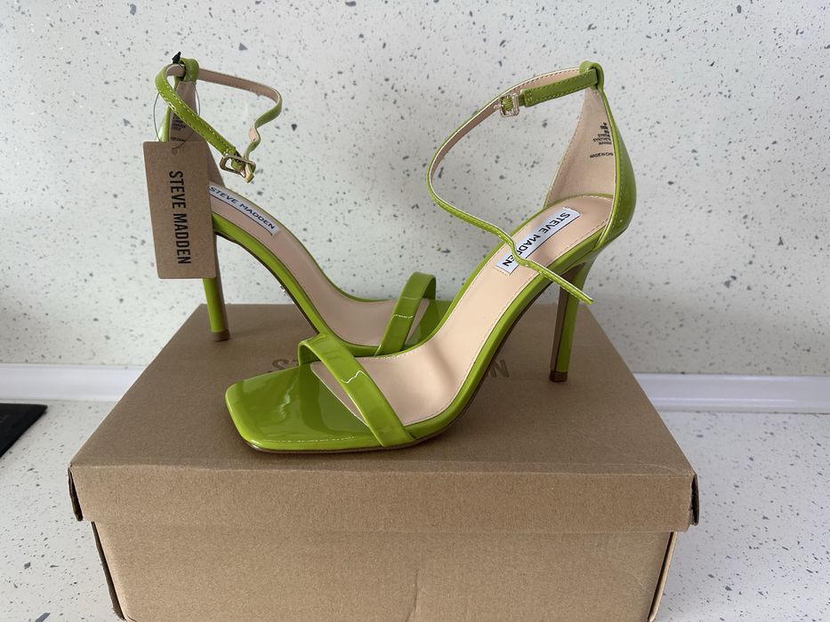 Сандали на ток Steve Maden