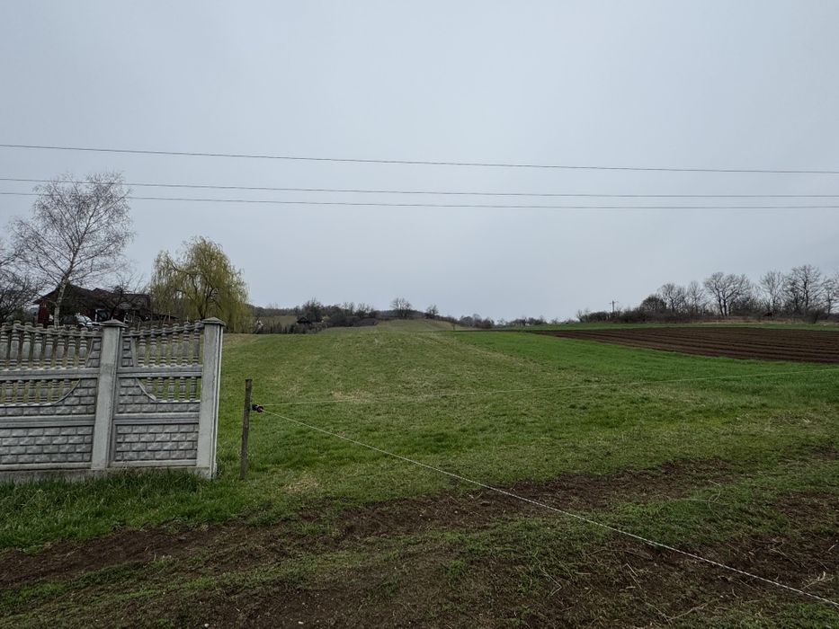 Teren 2700 mp intravilan