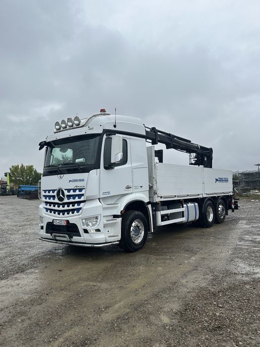 Camion cu macara 2545