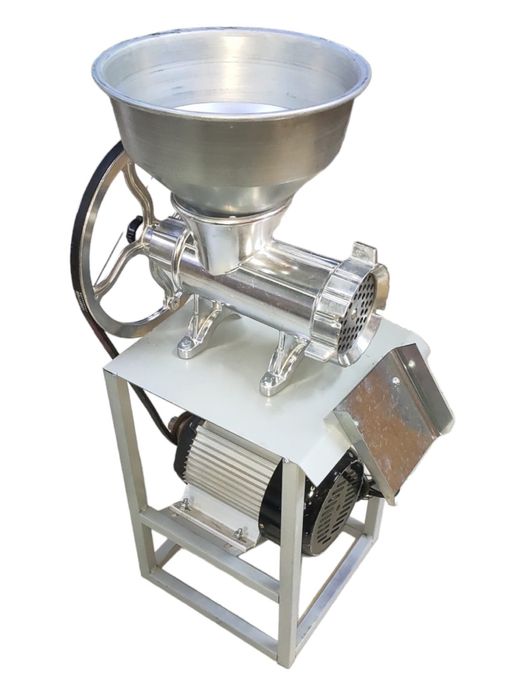 Masina de tocat cu motor