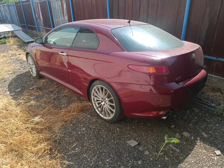Alfa Romeo GT 1.8  на части
