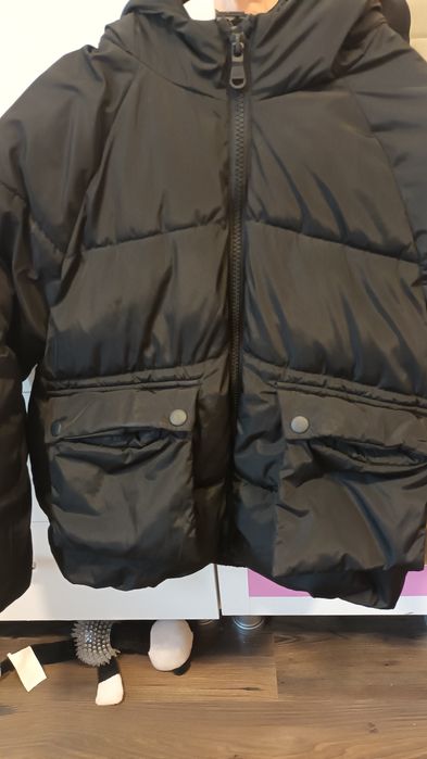 Geacă Zara mărime 134-140 foarte frumoasă și călduroasă
