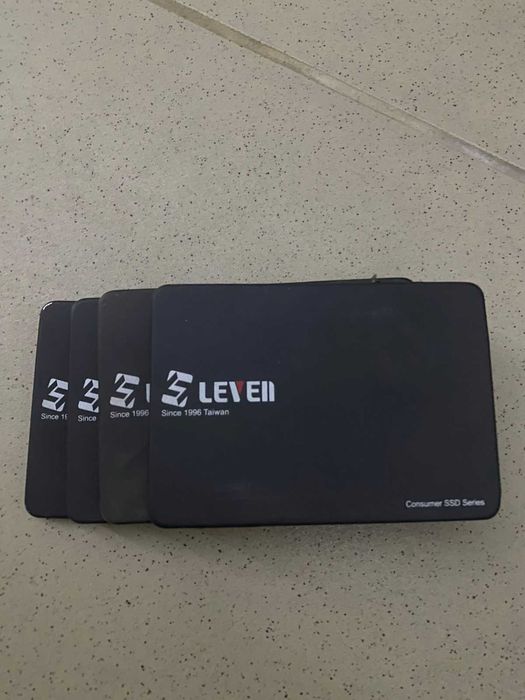 Память DDR4 CRUCIAL,TEAM  по 4 Гб и DDR3 TwinMOS, SKhynix по 8 Гб