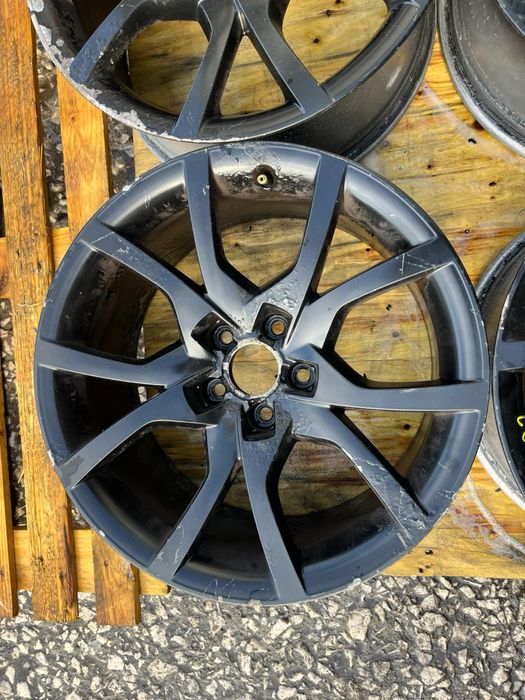 Оригинални джанти 18 Audi A4 A5 A6 8t0601025E 8.5j et29 ном 126 за боя
