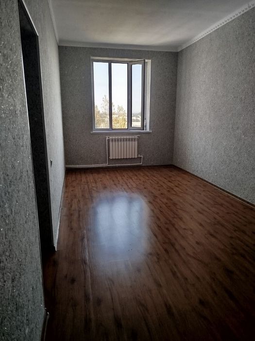 3 xonali Kvartira sotiladi