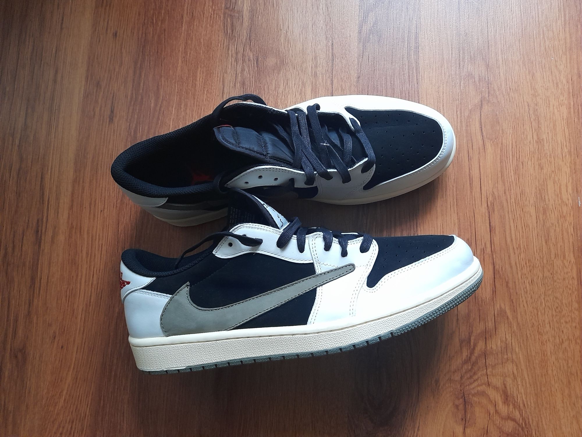 Jordan Retro Travis Scott кецове 47.5 номер.