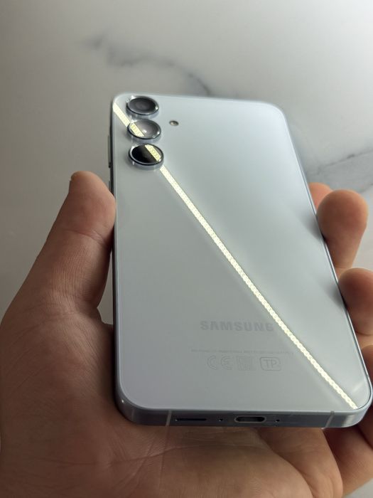 Samsung A55 ideal Srochni sotiladi