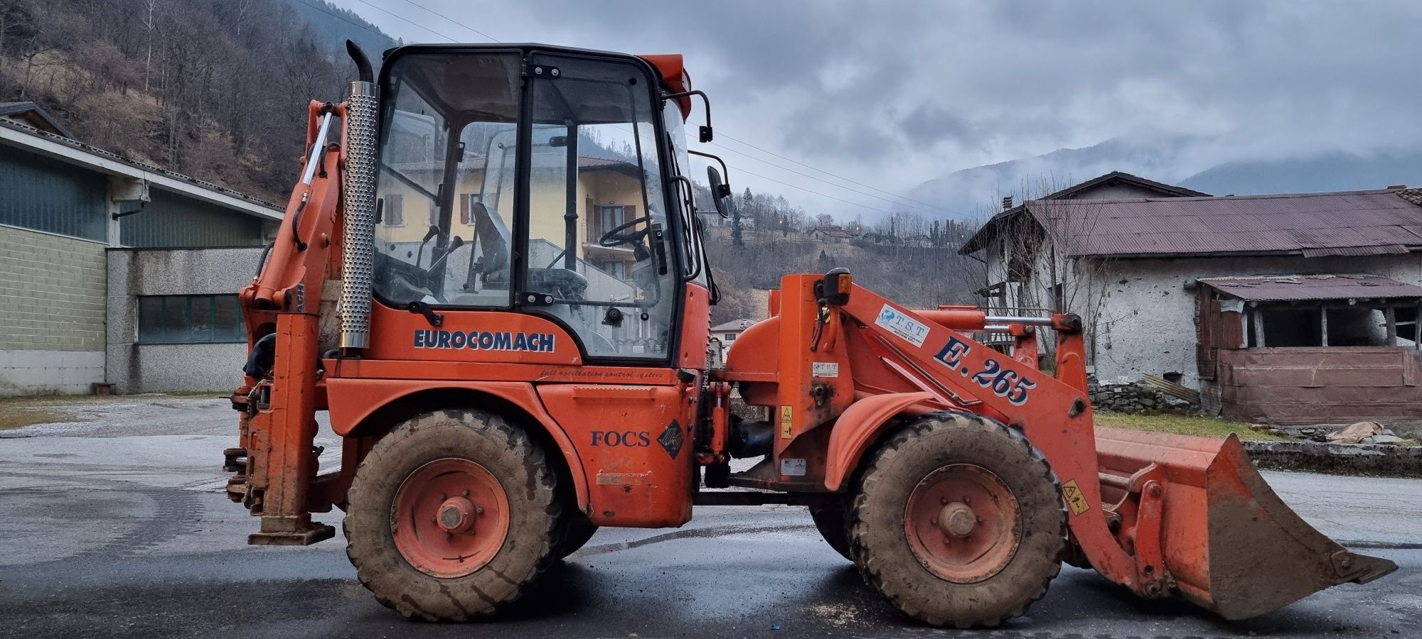 Minibuldoexcavator EUROCOMACH  E 265  cu 1989h Mini Buldoexcavator