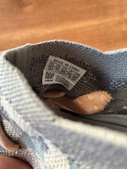 Adidas Yeezy 380, mar 46, ca noi