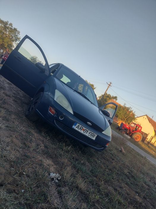 Vând Ford focus 1