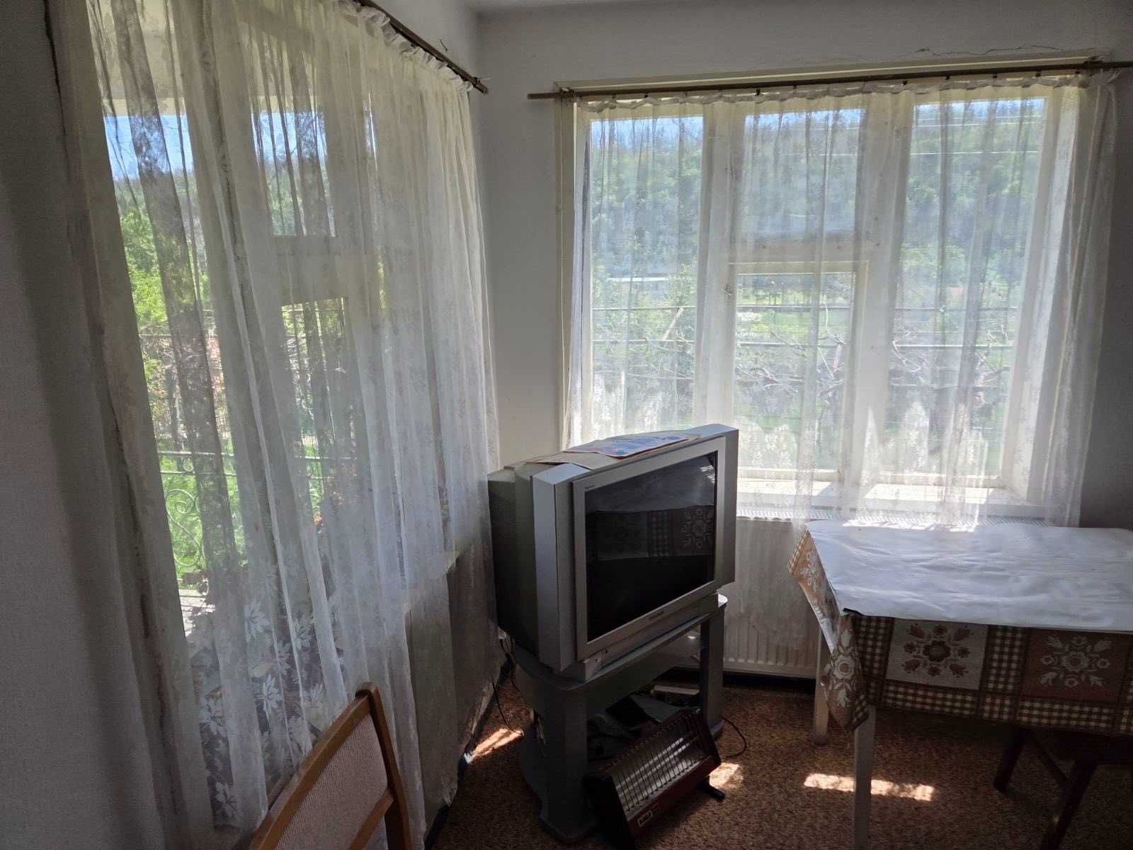 Продава КЪЩА в гр. Сеново