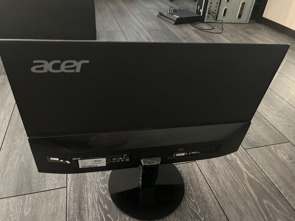 Vând monitor acer in stare excelenta