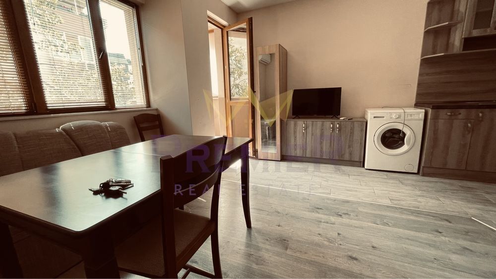 Дава се под наем Двустаен апартамент в Варна, Колхозен пазар - 50 кв.м за 408 € - Снимка #1