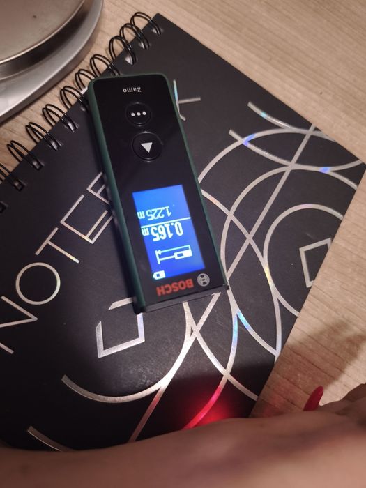 Telemetru digital cu laser Zamo 4 Bosch