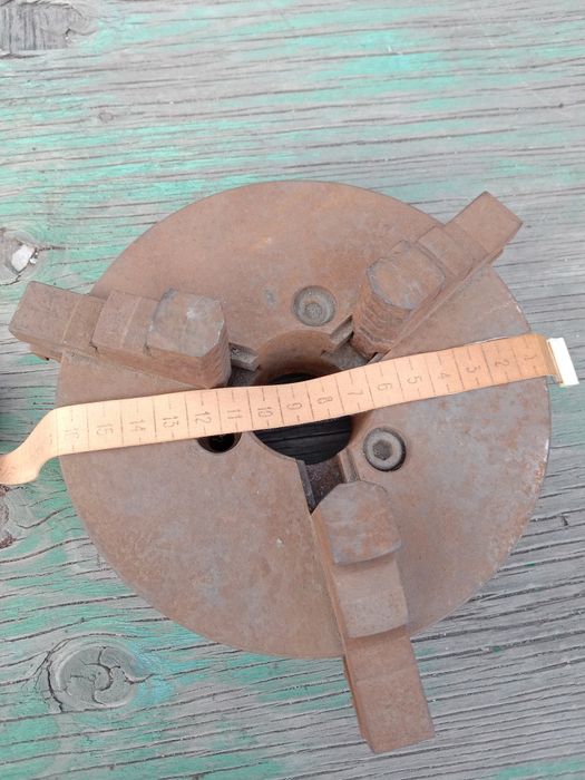 Патрон токарный советский.