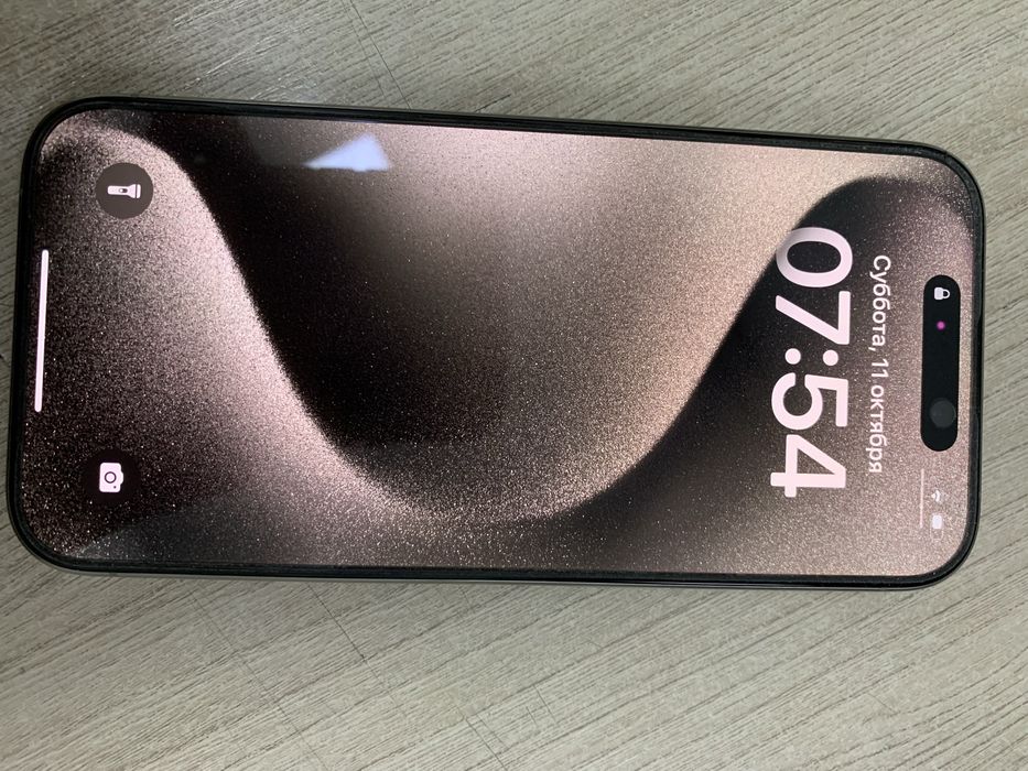 Продаю Iphone 15 pro 128г