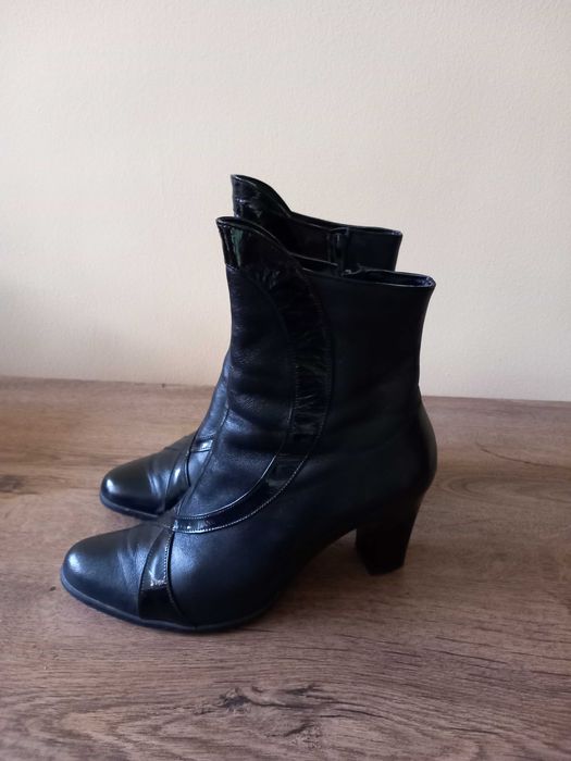 Botine negre din piele,mărimea 38