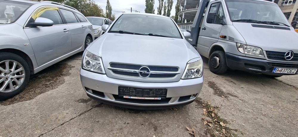 Dezmembrez Opel Vectra C 2.0D 2005