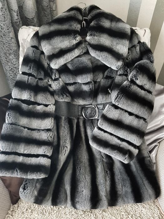 Шикарная натуральная  шуба