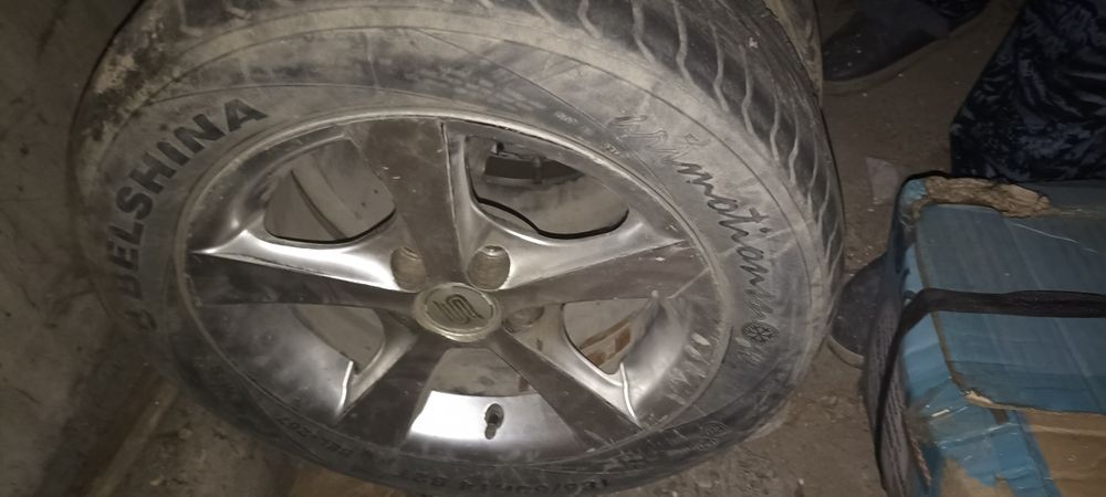 Диск титановый и шины,