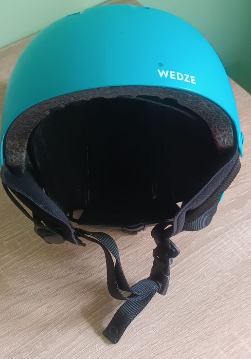 Ски каска с регулиране на размерът