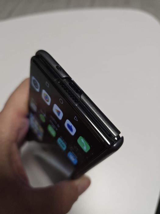 Honor Magic V2 – 5G – 512GB / 16GB RAM -impecabil