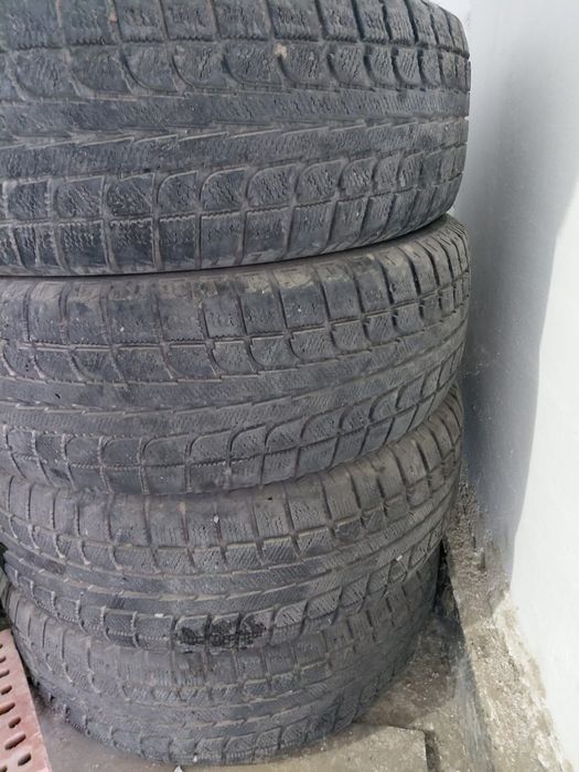 Зимние шины на Рав 4