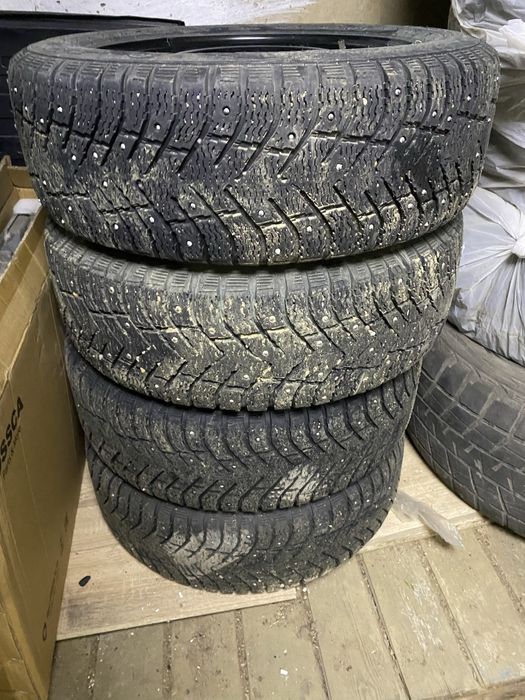 Продам шины зимние с дисками 4 штука
