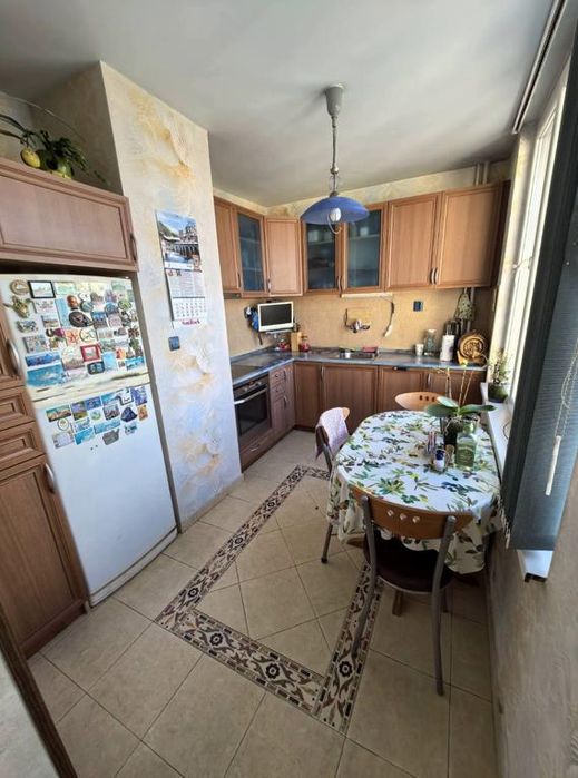 Дава се под наем Тристаен апартамент в София, Красна поляна 3 - 100 кв.м за 900 € - Снимка #2