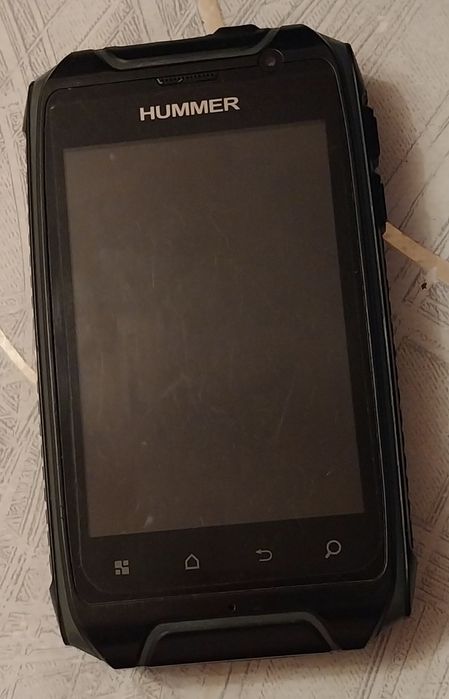 Продам телефон HUMMER