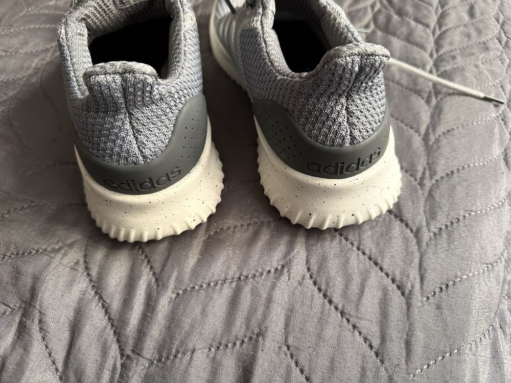 Унисекс маратонки на Adidas