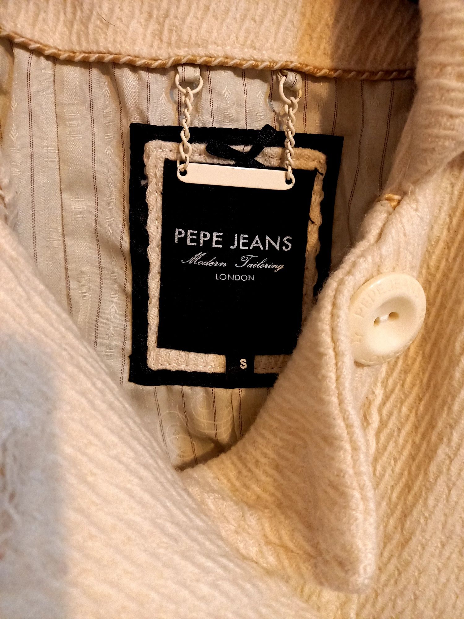 Две вълнени палта Pepe Jeans