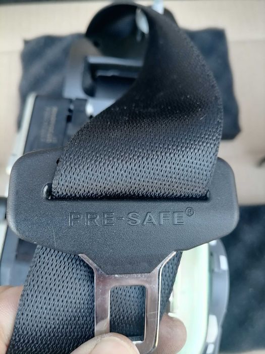 Centura siguranță pre-safe dreapta fata Mercedes C-class A2058607000
