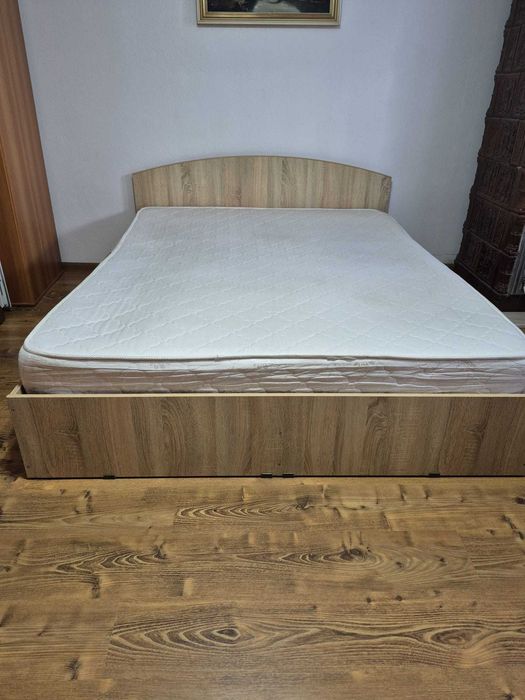 Vand pat matrimonial cu saltea