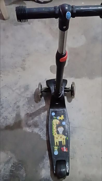 Самокат детский черный цвет