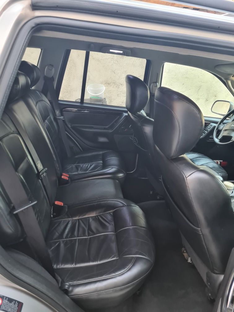 Grand cherokee an 2002